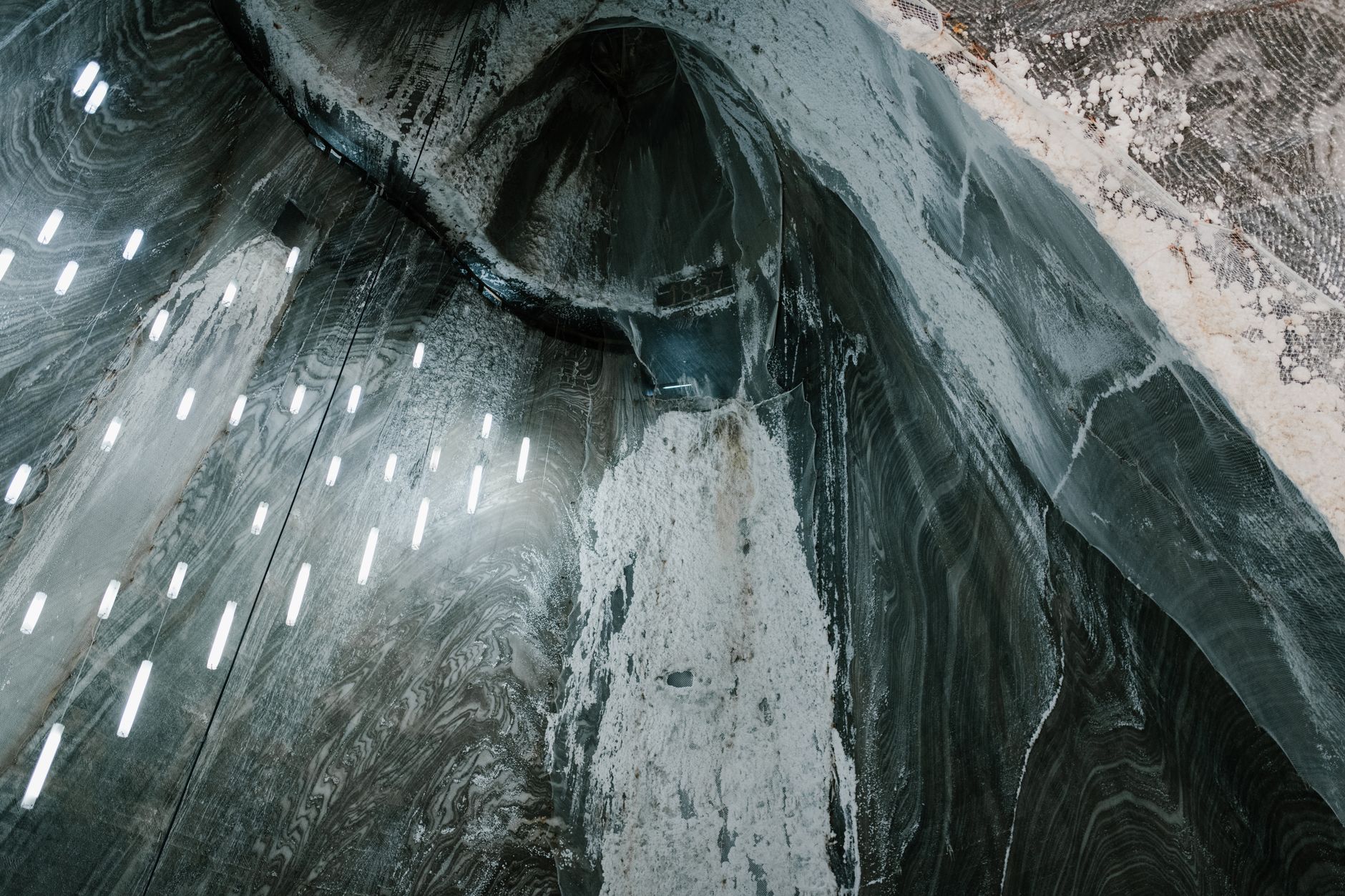 Pompage inondation cave équipe à Cannes